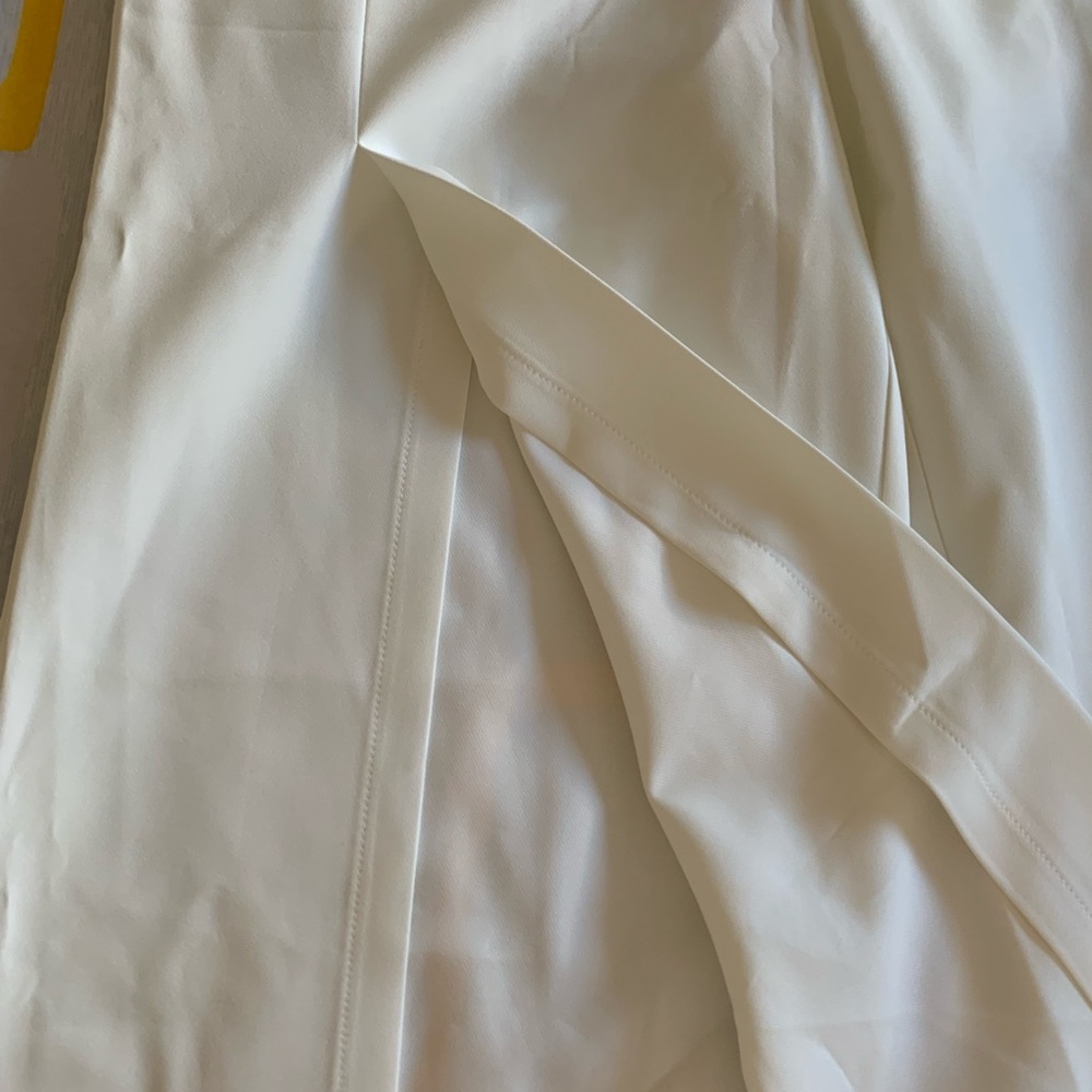 White fashionable pant for summer